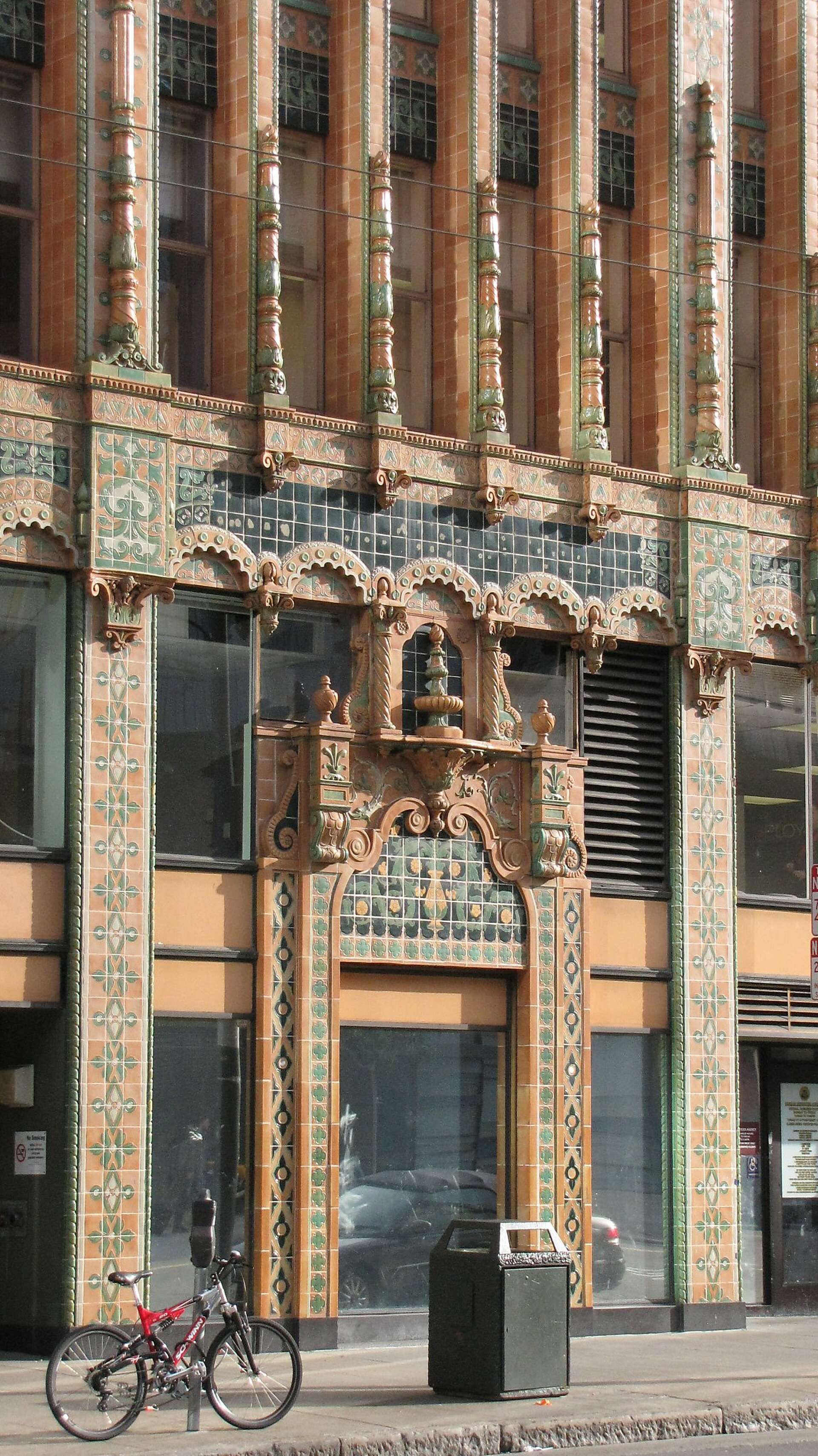A SoMa landmark where beauty is only skin-deep