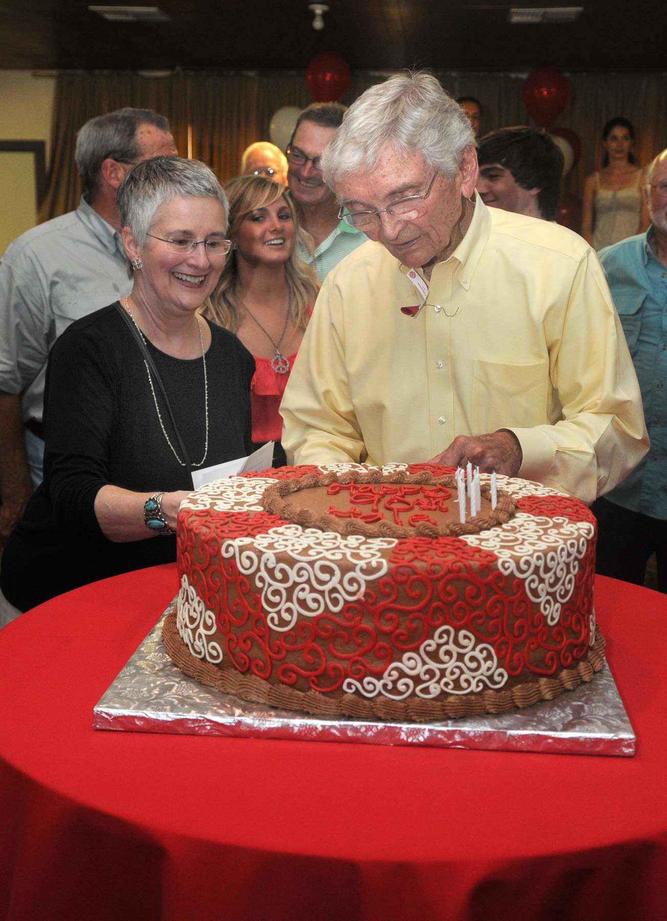 Columnist Leon Hale recalls storied career and long life