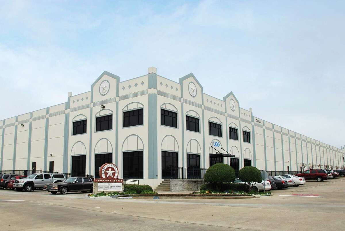 Stream Realty Partners has been awarded the leasing and management of Alamo Crossing Commerce Center by Cornerstone Real Estate Advisers. 7865 Northcourt Road is one of four buildings in the complex along the U.S. 290 corridor between Loop 610 and Beltway 8.