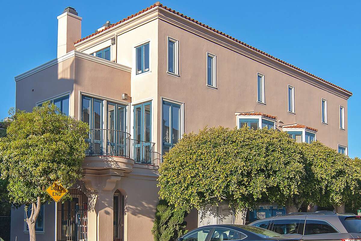 Trilevel Telegraph Hill condo features five terraces