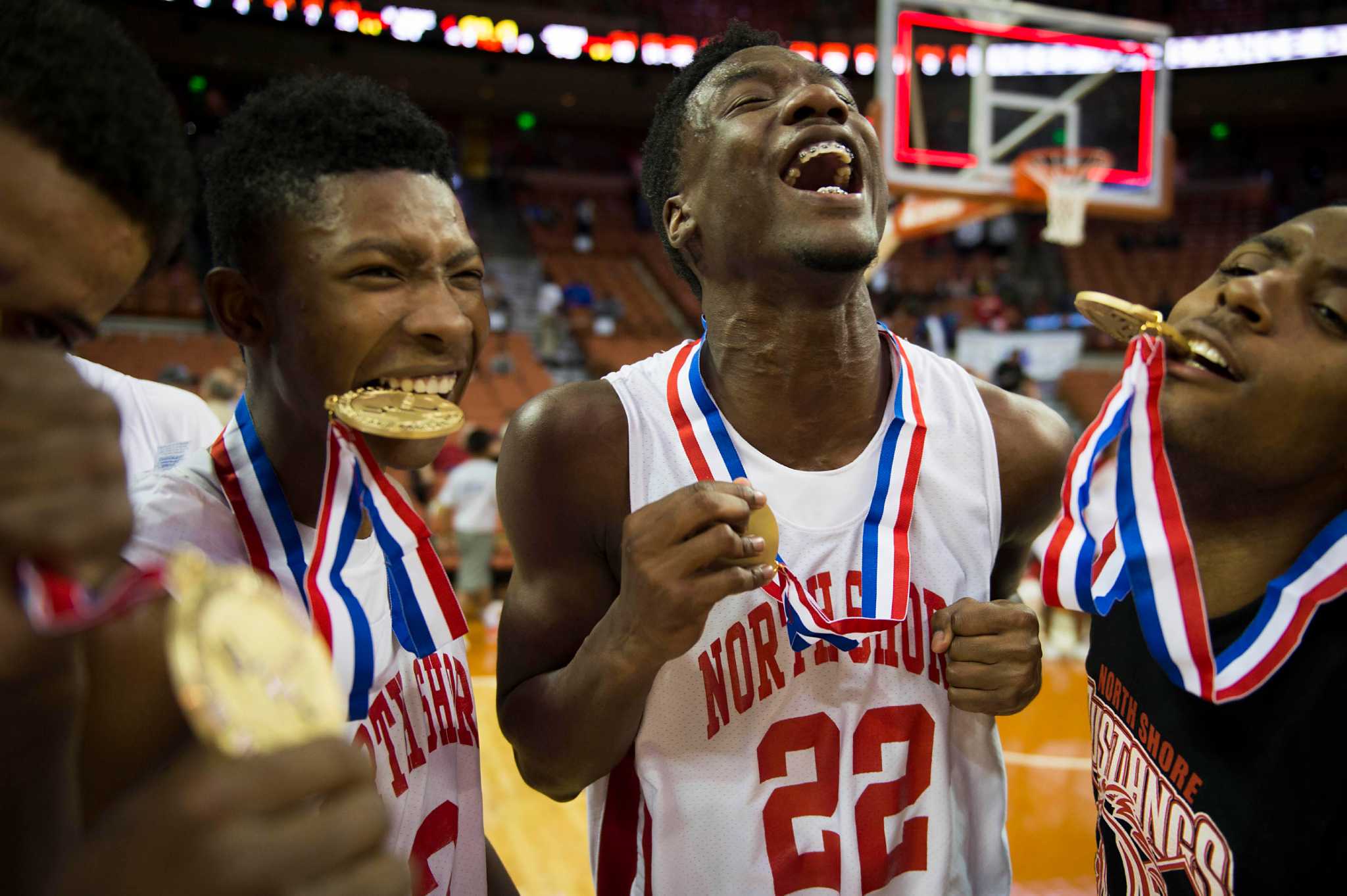 North Shore tops Converse Judson for 5A title