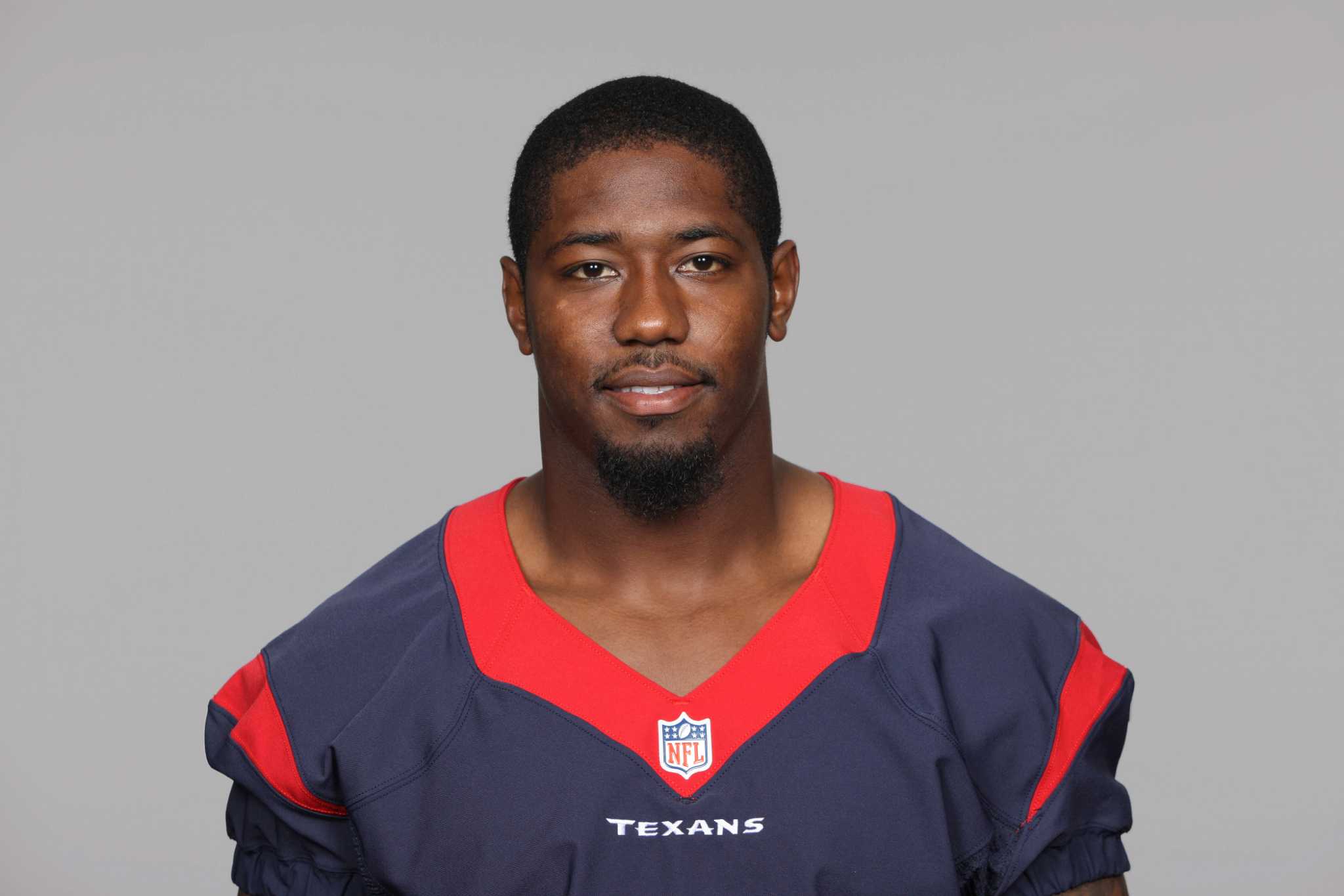 Former Texans running back Tate signs 2-year deal with Browns