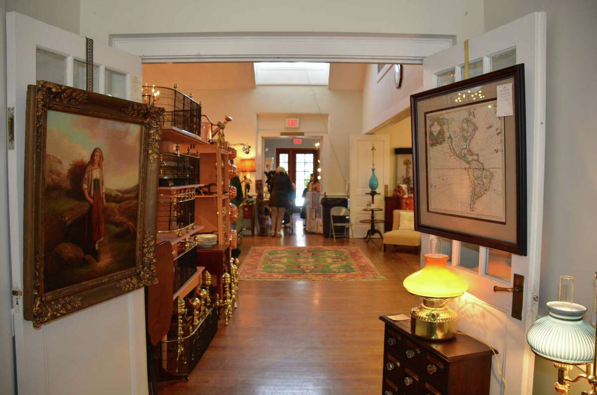 The First Congregational Church of Darien hosted The 47th Annual Darien Antiques Show on March 7-9, 2014.