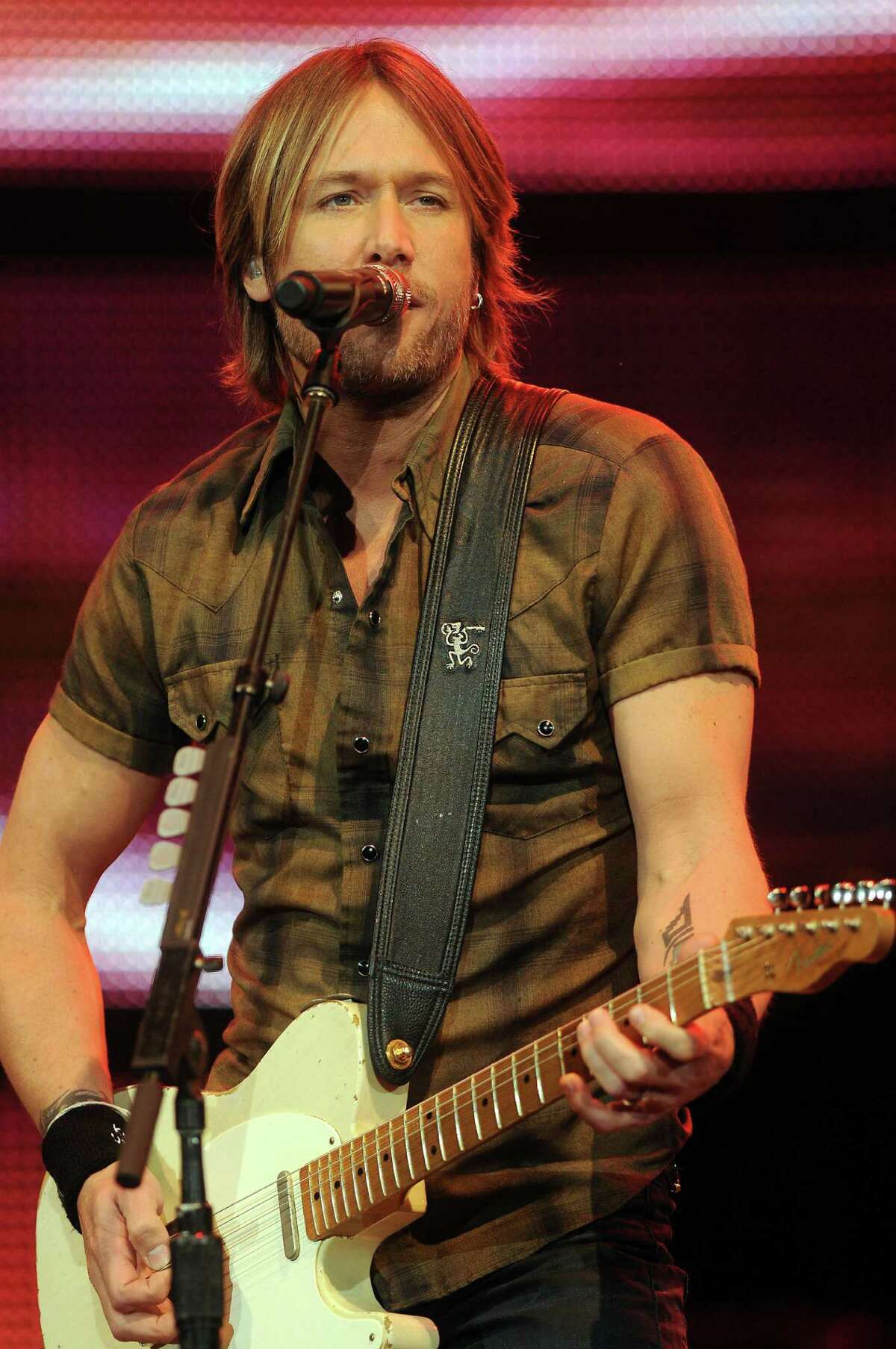 Keith Urban Promises To Stir Up Rodeohouston Crowd