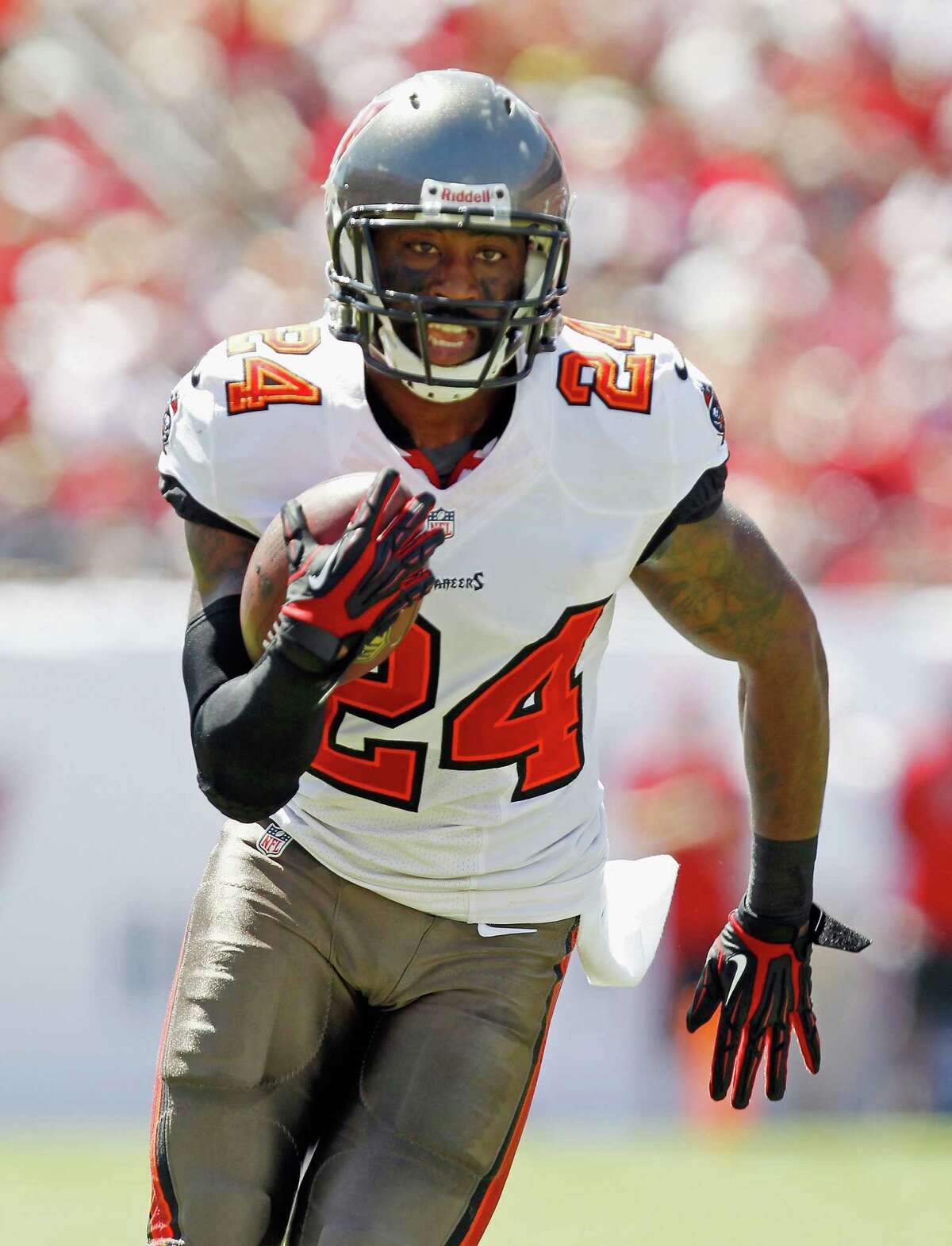 NFL on FOX - The Tampa Bay Buccaneers are signing CB Richard