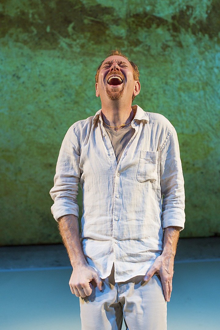 'Wrestling Jerusalem' review Solo show goes to the mat