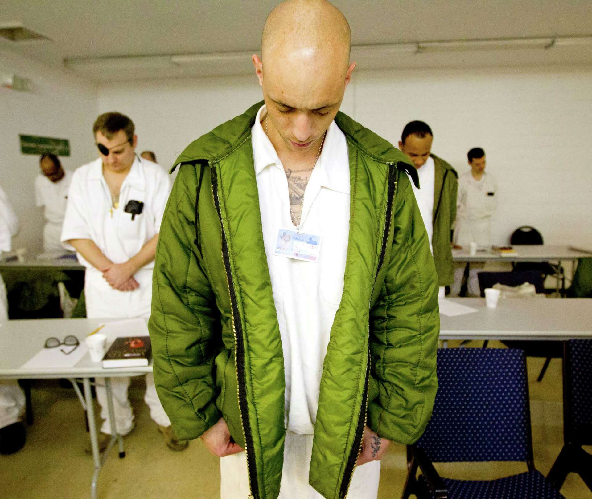 Texas prison officials to begin 1,000 inmate transfers to facilities ...