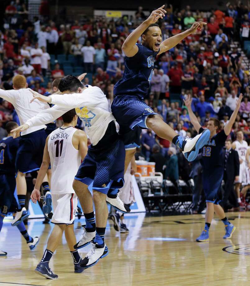 College basketball: UCLA beats Arizona to win Pac-12 title ...
