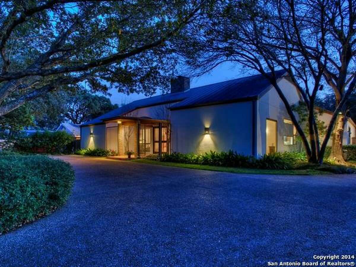 San Antonio garden home with fabulous views