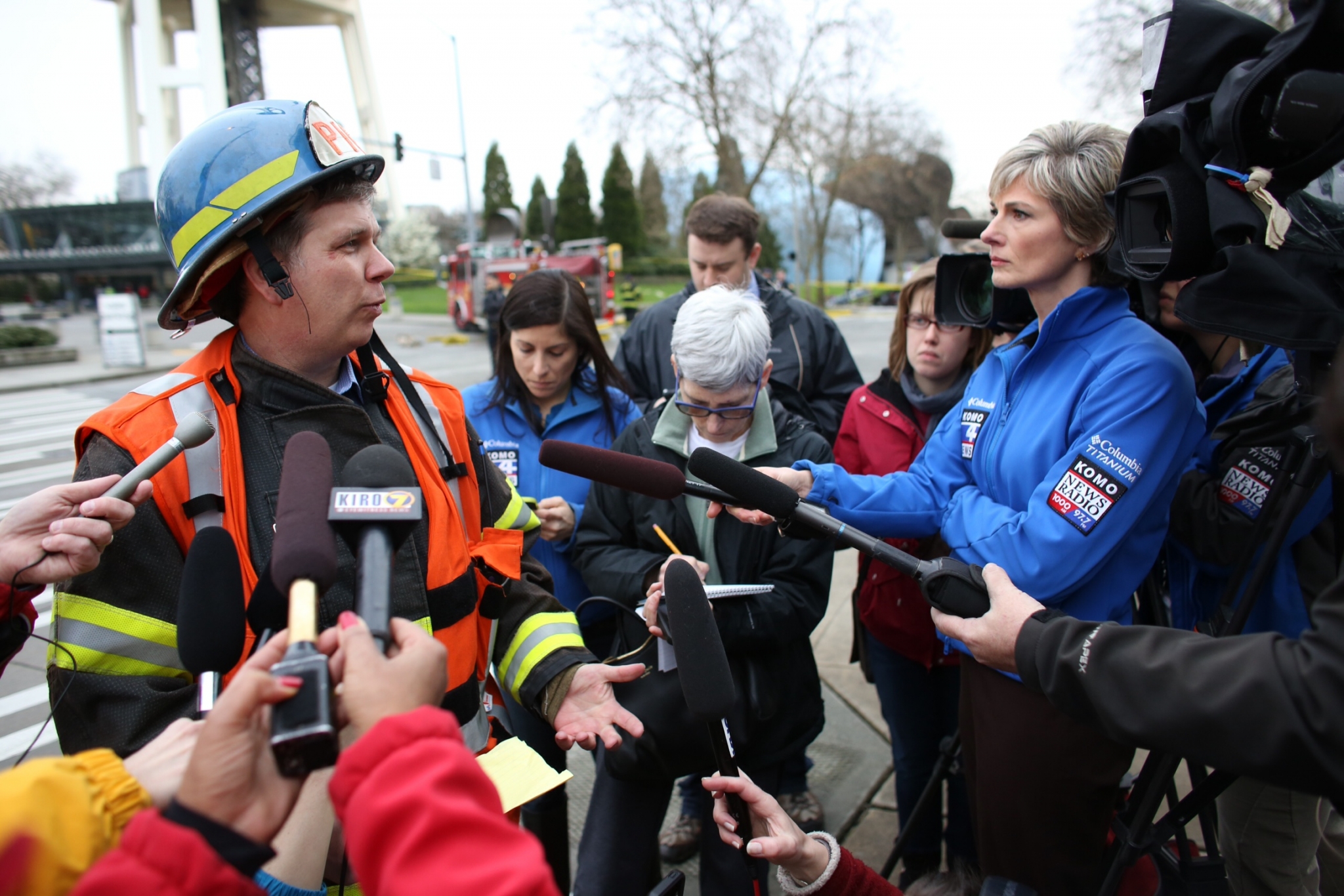 Helicopter crash kills 2 near Space Needle in Seattle