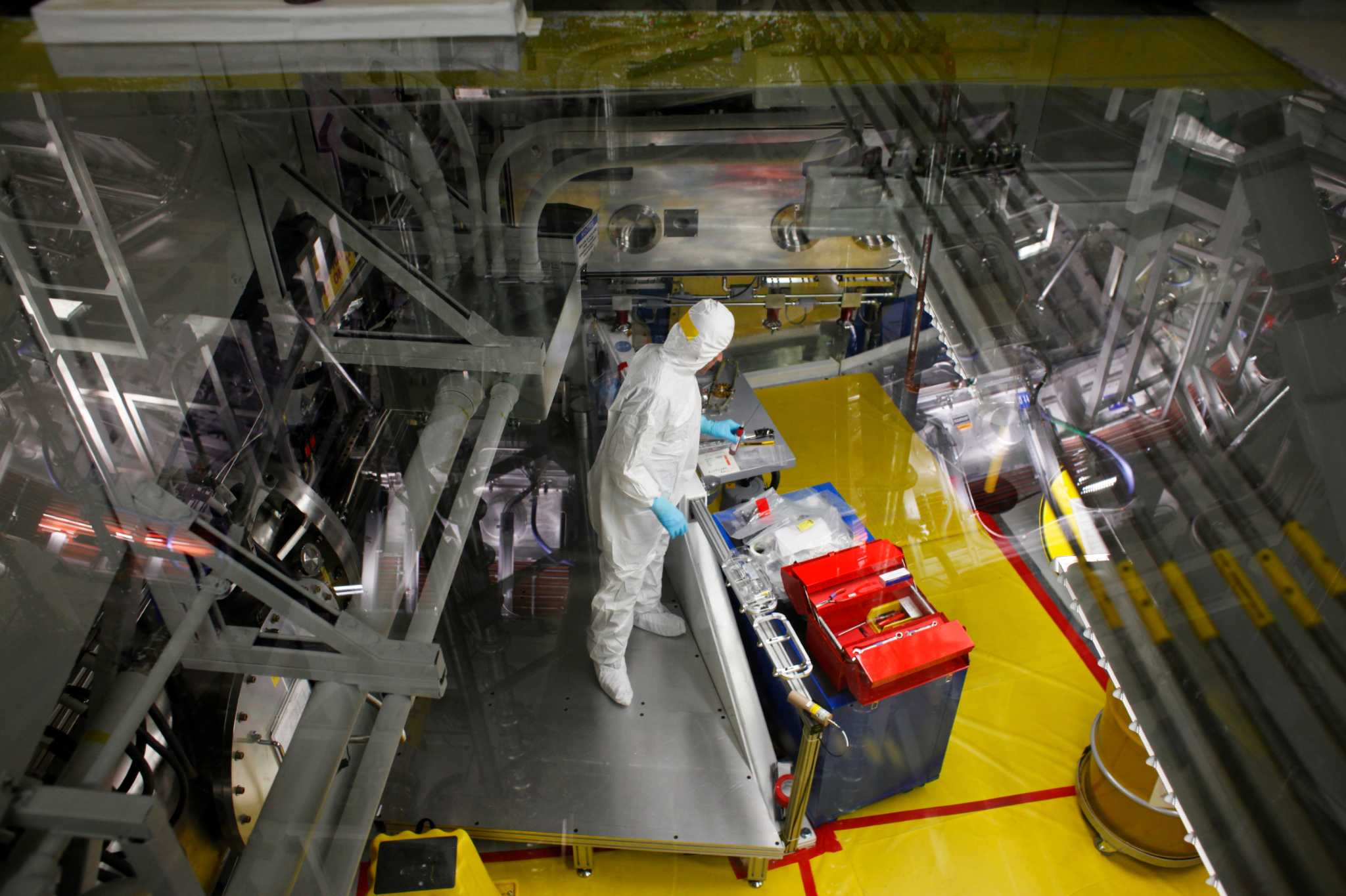 Free tours of Livermore lab illuminate peaceful pursuits