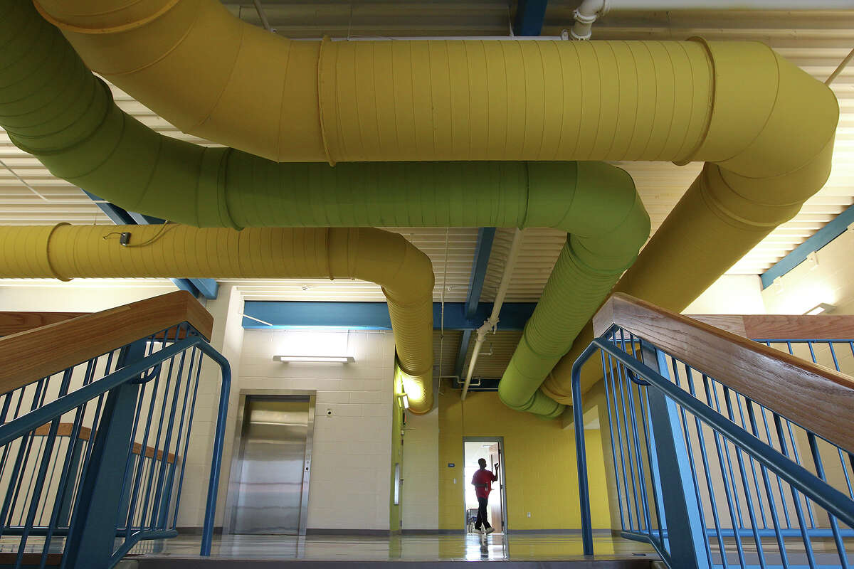 SAISD shows off renovated Cameron Elementary School