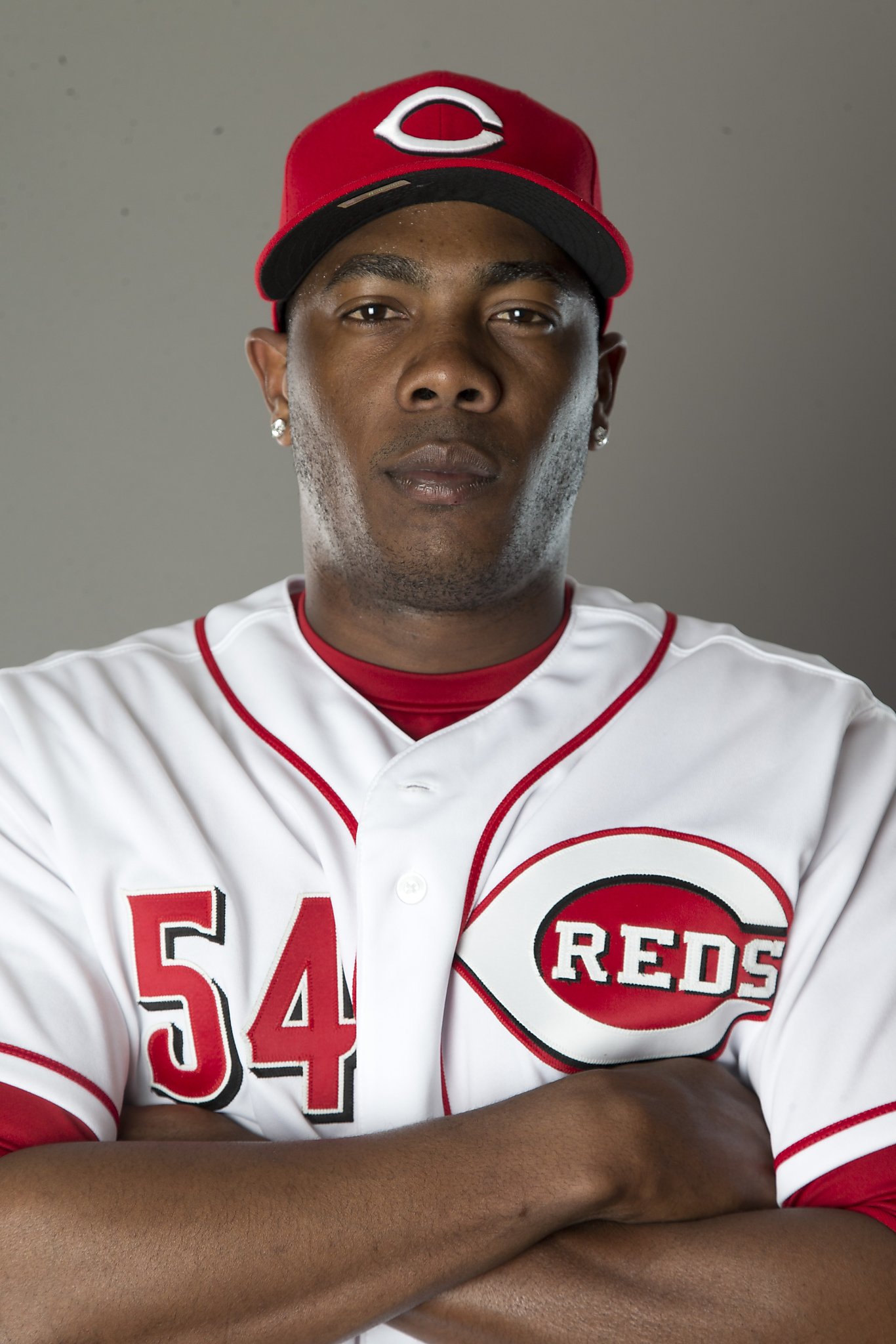 Reds Closer Aroldis Chapman Hit In Face By Line Drive, Breaks Bones Above  Eye