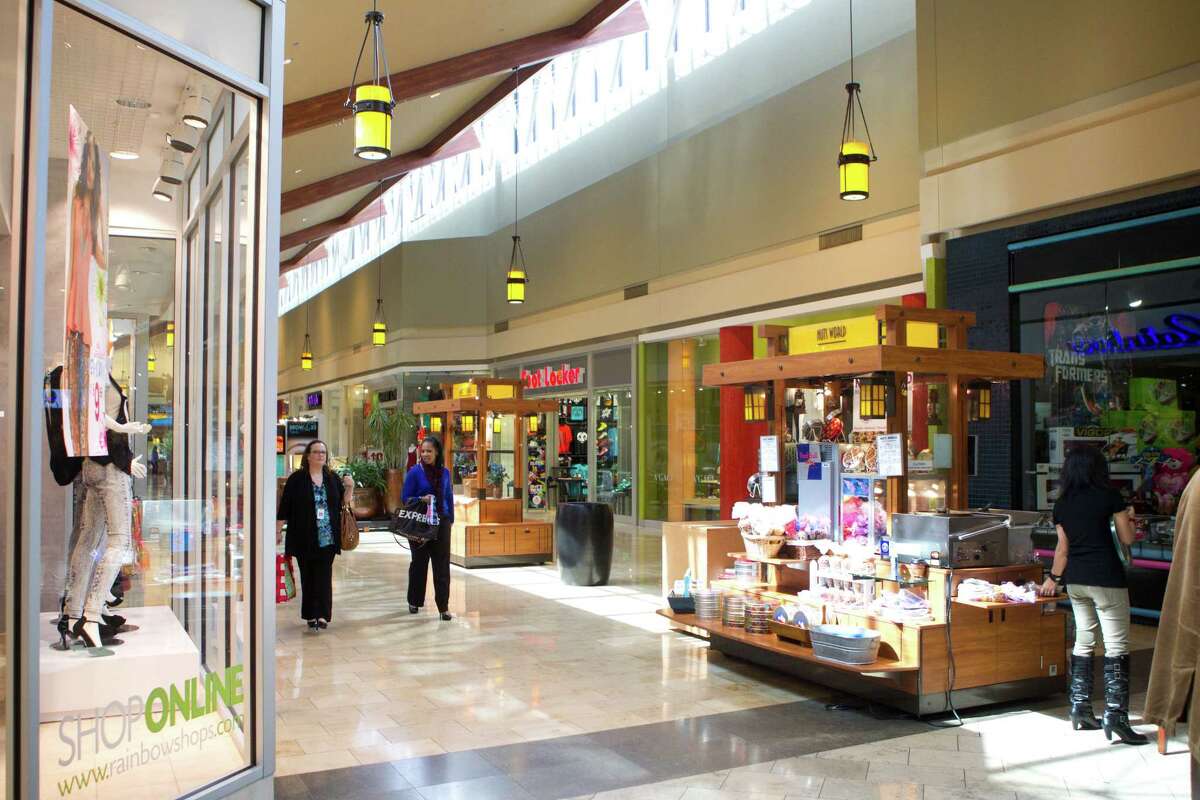West Oaks Mall finds a new way to do business