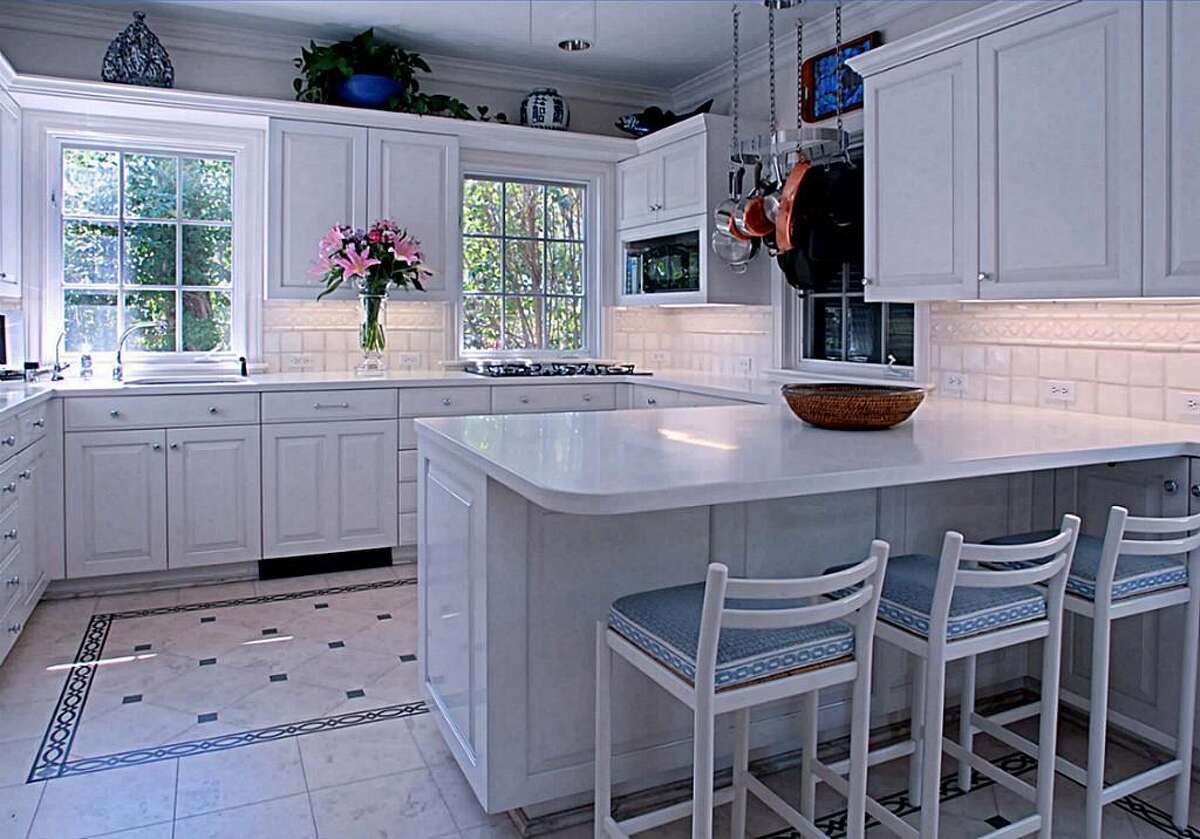 Charming plantationstyle mansion for sale near Rice University