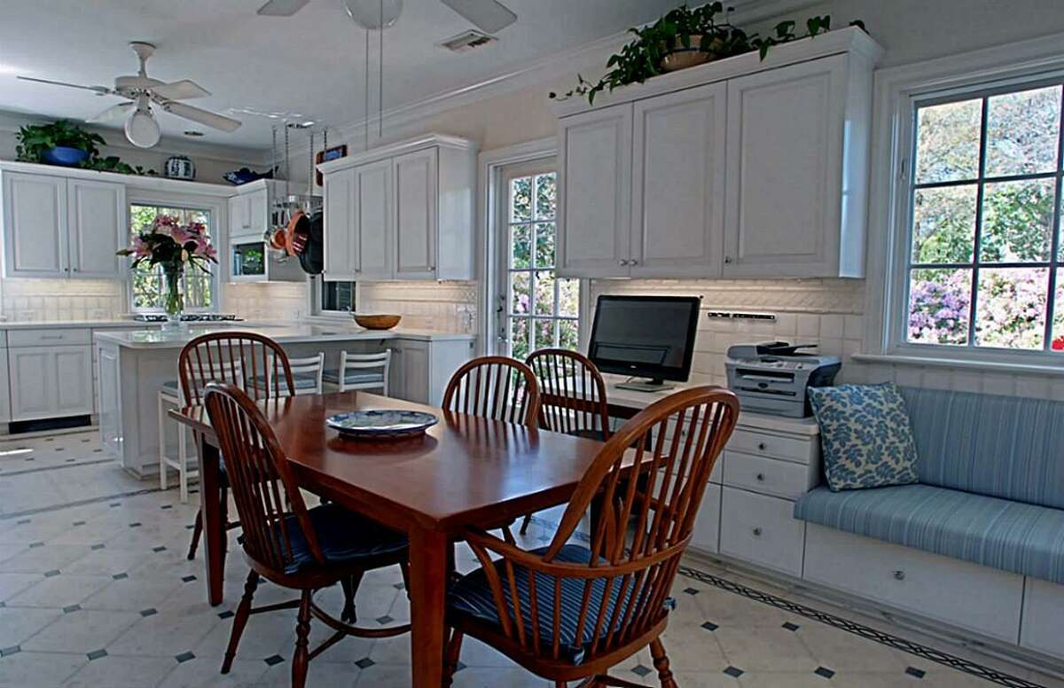 Charming plantationstyle mansion for sale near Rice University