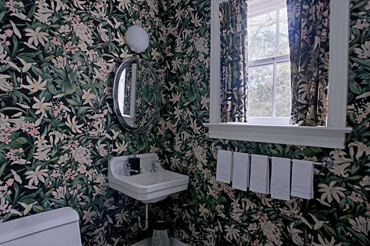 Charming plantationstyle mansion for sale near Rice University