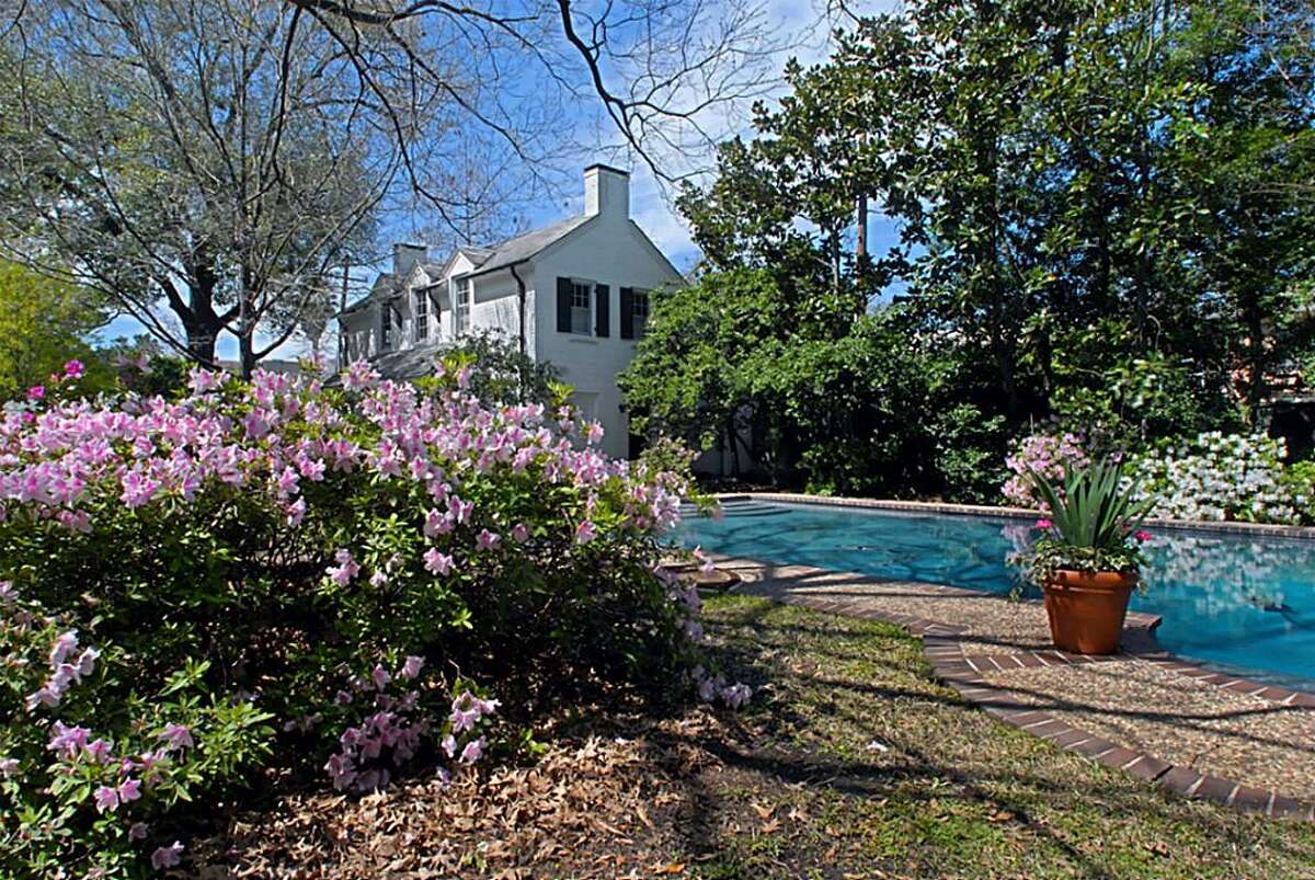 Charming plantationstyle mansion for sale near Rice University