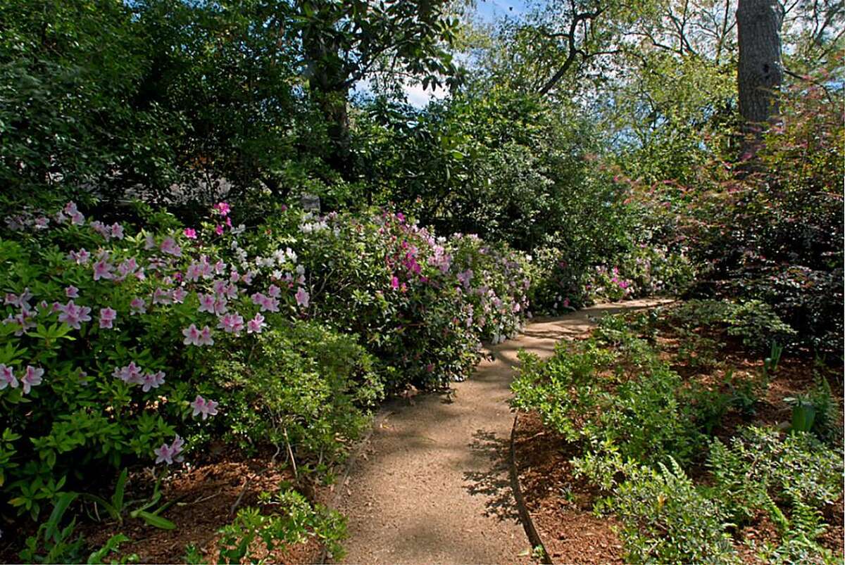 Charming plantationstyle mansion for sale near Rice University