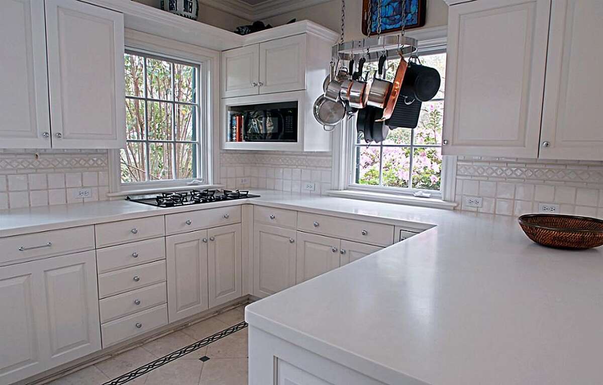 Charming plantationstyle mansion for sale near Rice University