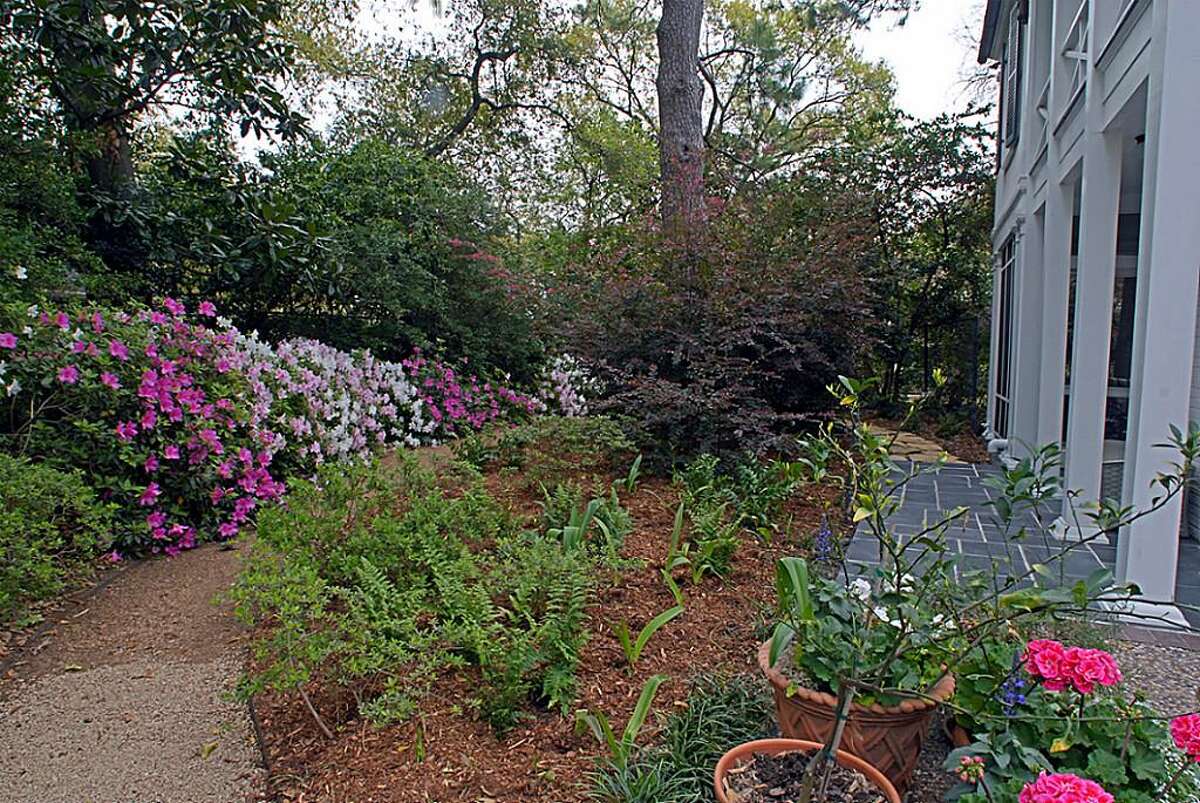 Charming plantationstyle mansion for sale near Rice University