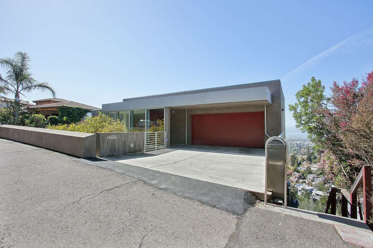 Stunning contemporary on Berkeley's Grand View Drive was built for Rita