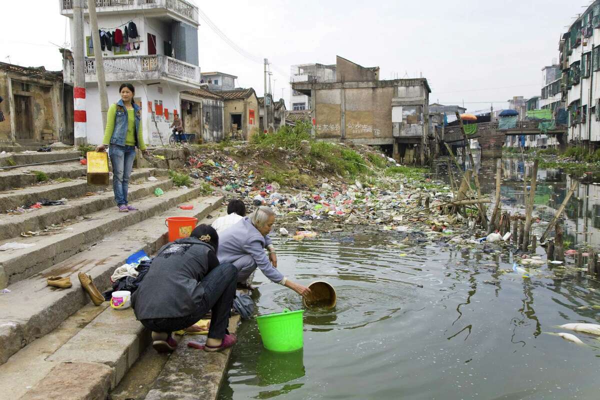 Основные экологические проблемы китая. Экология Китая. Грязные реки Китая. Китай грязный город. Кит экология.