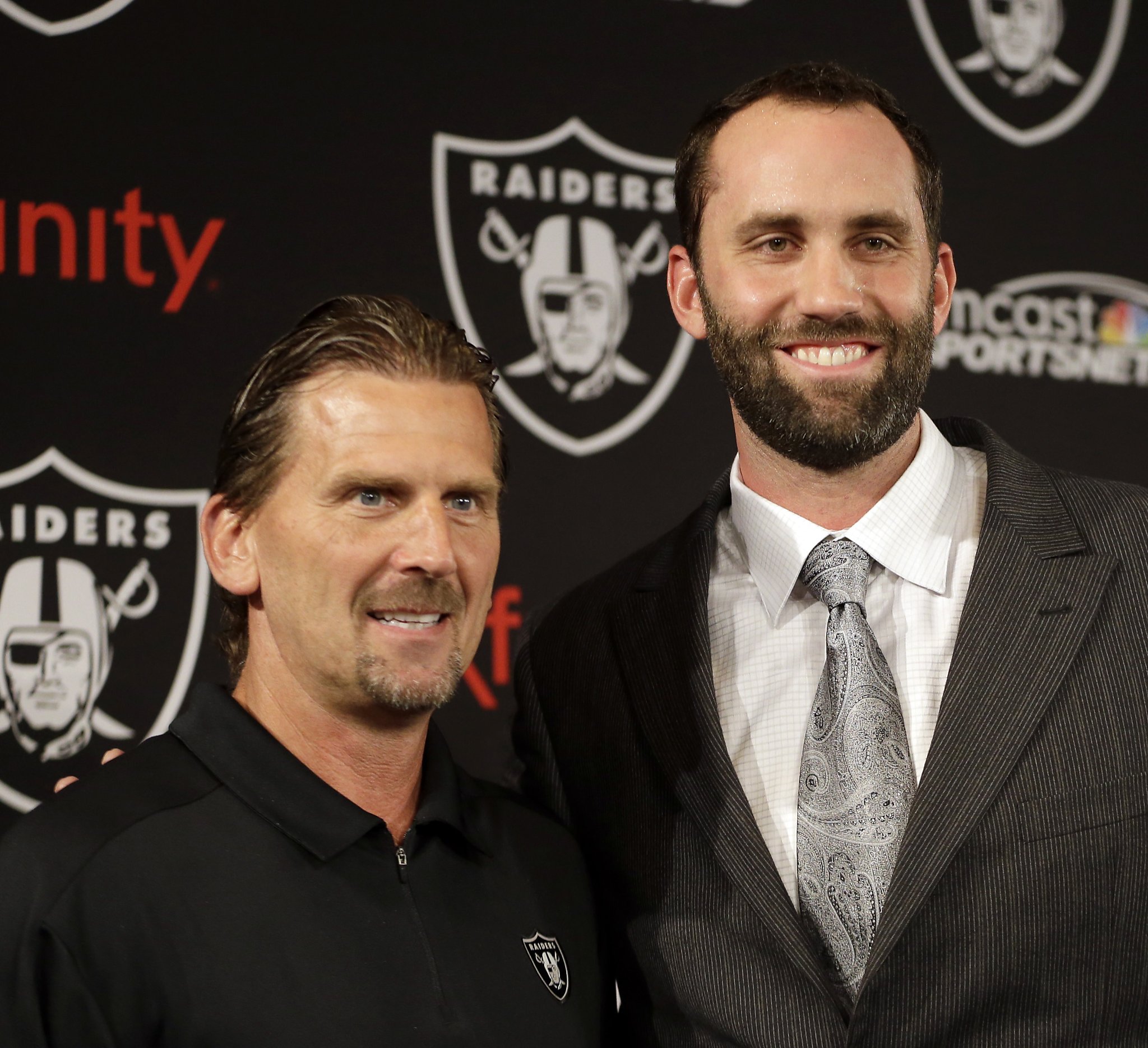 Raiders obtain quarterback Matt Schaub from Houston