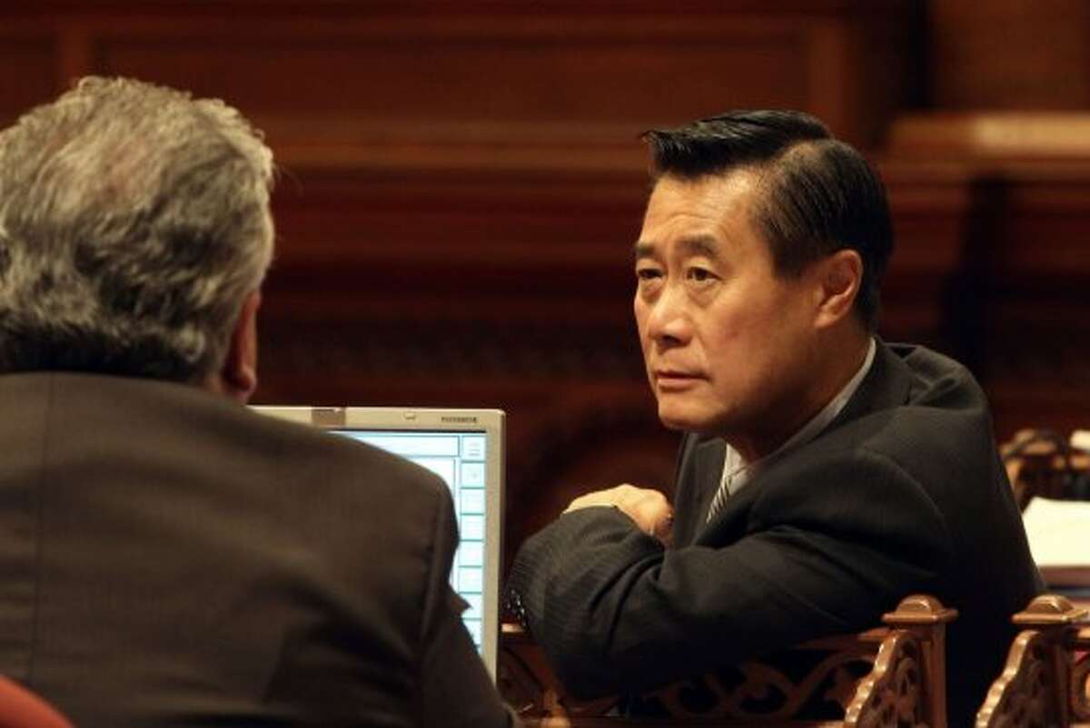 Linking Calif. Sen. Yee's voting record to major donations