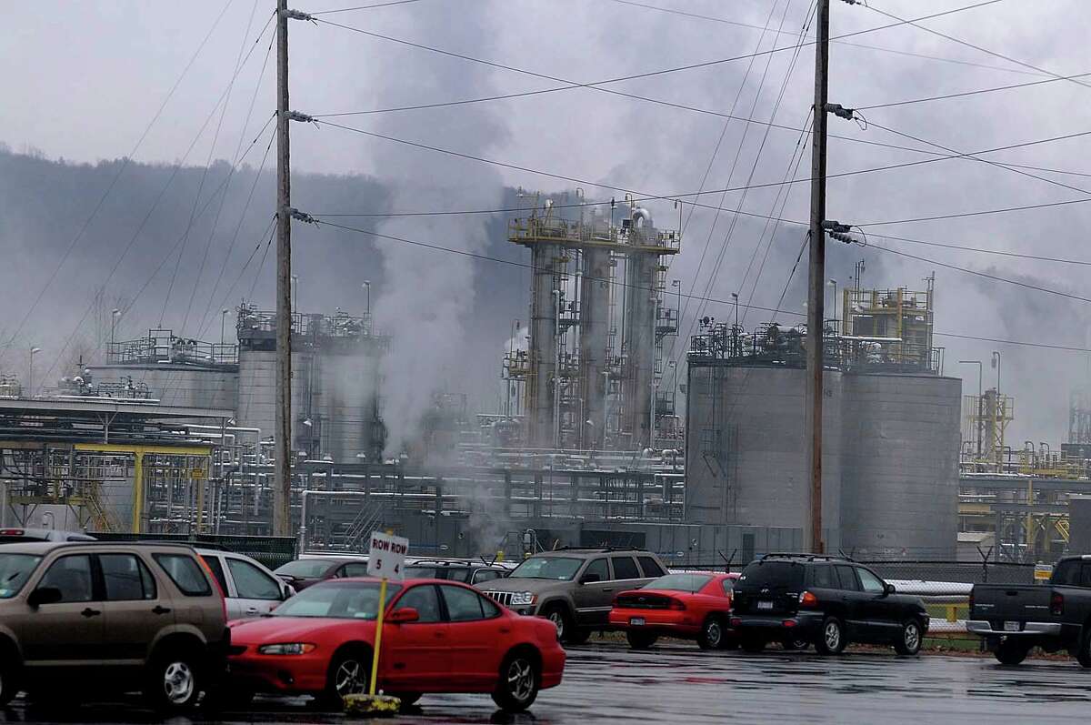 Rotterdam chemical plant hit with fourth pollution fine