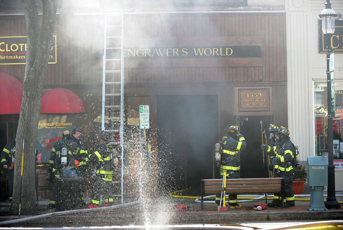 Smoky fire damages Fairfield stores