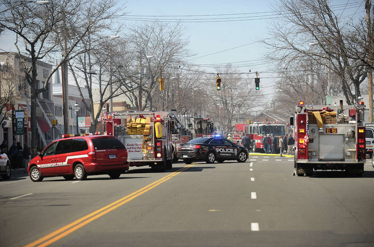 Smoky fire damages Fairfield stores