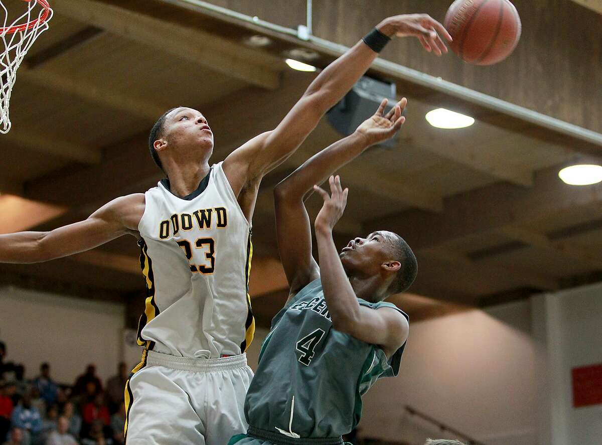 Ivan Rabb, a 6-foot-10 junior, leads Bishop O'Dowd-Oakland into Saturday's Open Division state championship game against unbeaten and three-time defending state champion Mater Dei-Santa Ana.