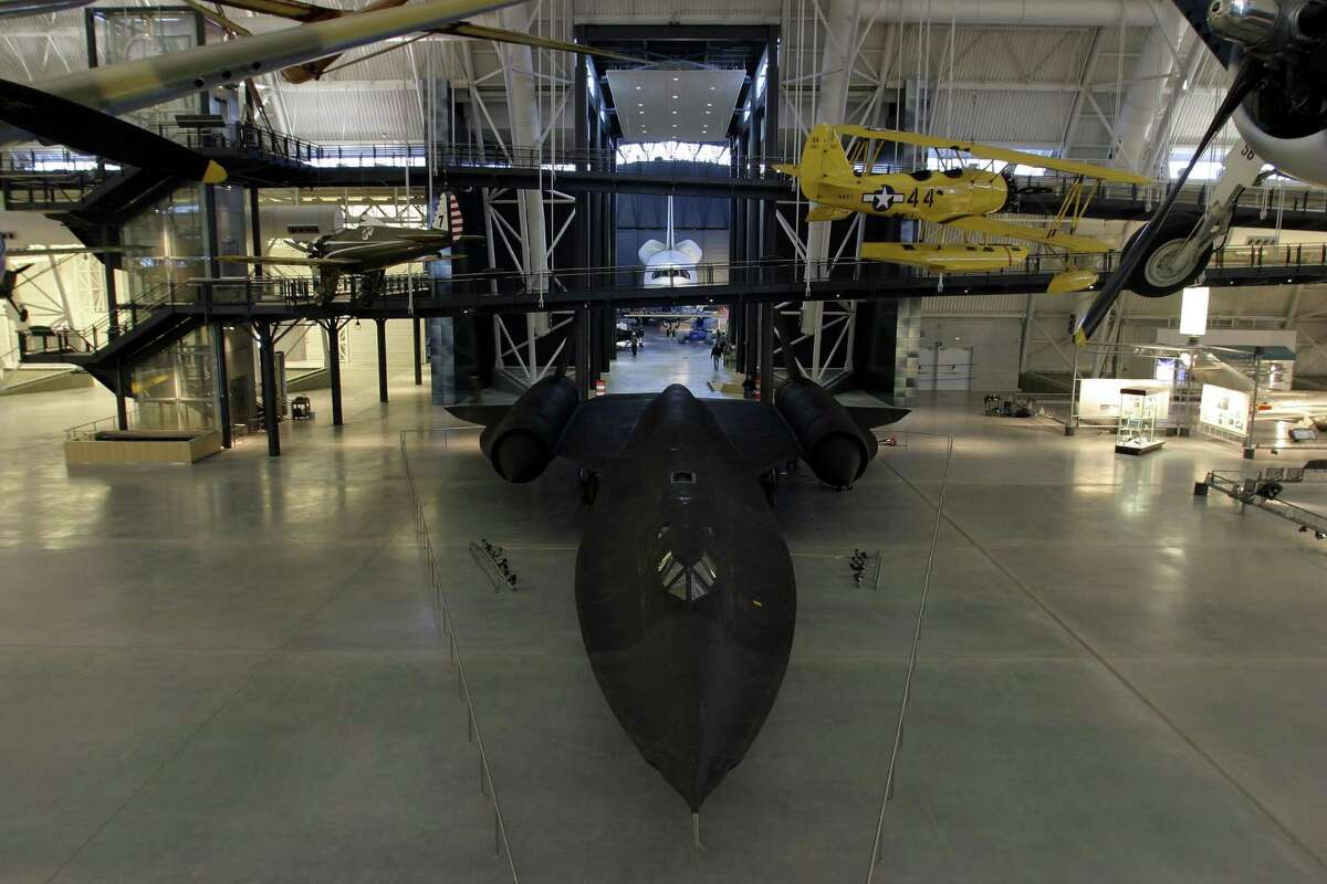 KRT US NEWS STORY SLUGGED: AIRANDSPACE KRT PHOTOGRAPH BY CHUCK KENNEDY/KRT (December 5) DULLES, VA-- SR-71 Blackbird reconnaissance aircraft is located at the Smithsonian Institution's new addition to the Air and Space Museum, the Steven F. Udvar-Hazy Center at Dulles International Airport near Washington, D.C., December 5, 2003. (lde) 2003