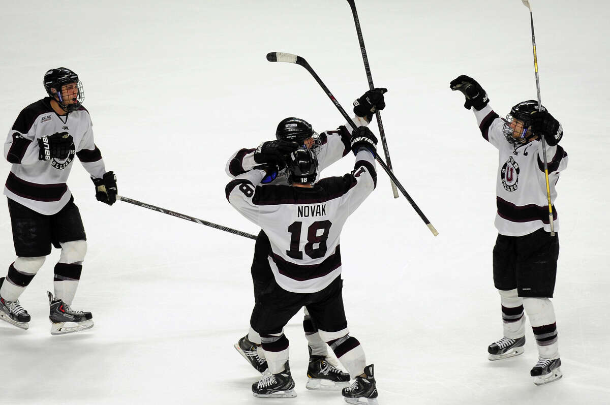 Union feels at home in Bridgeport, advancing again to Frozen Four