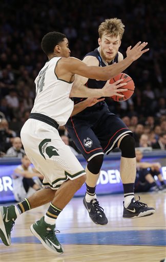 UConn Men Advance To The Final Four