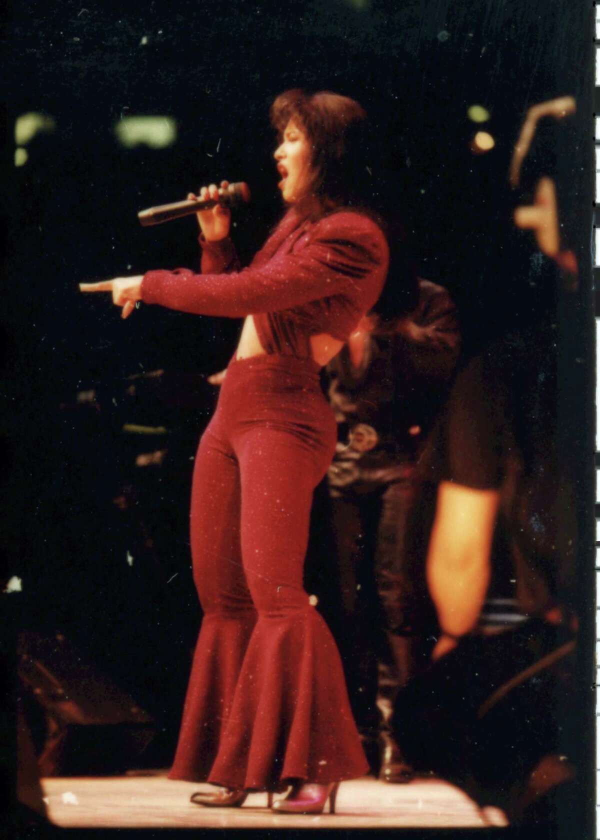 Remembering Tejano icon Selena's final RodeoHouston performance