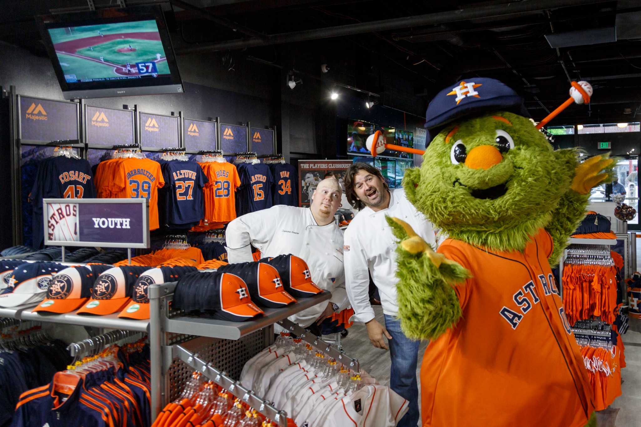 Houston Astros unveil new team store at Minute Maid Park (PHOTOS