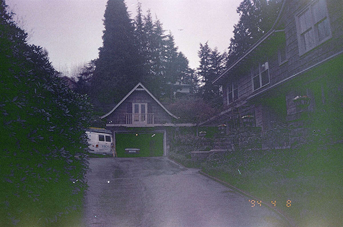 Graphic Kurt Cobain death photos won't go to conspiracy theorist