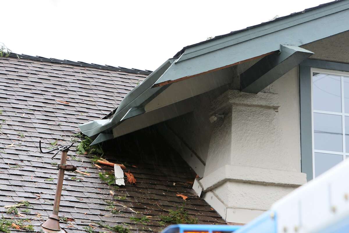 Rain, lightning storm into Bay Area more on the way