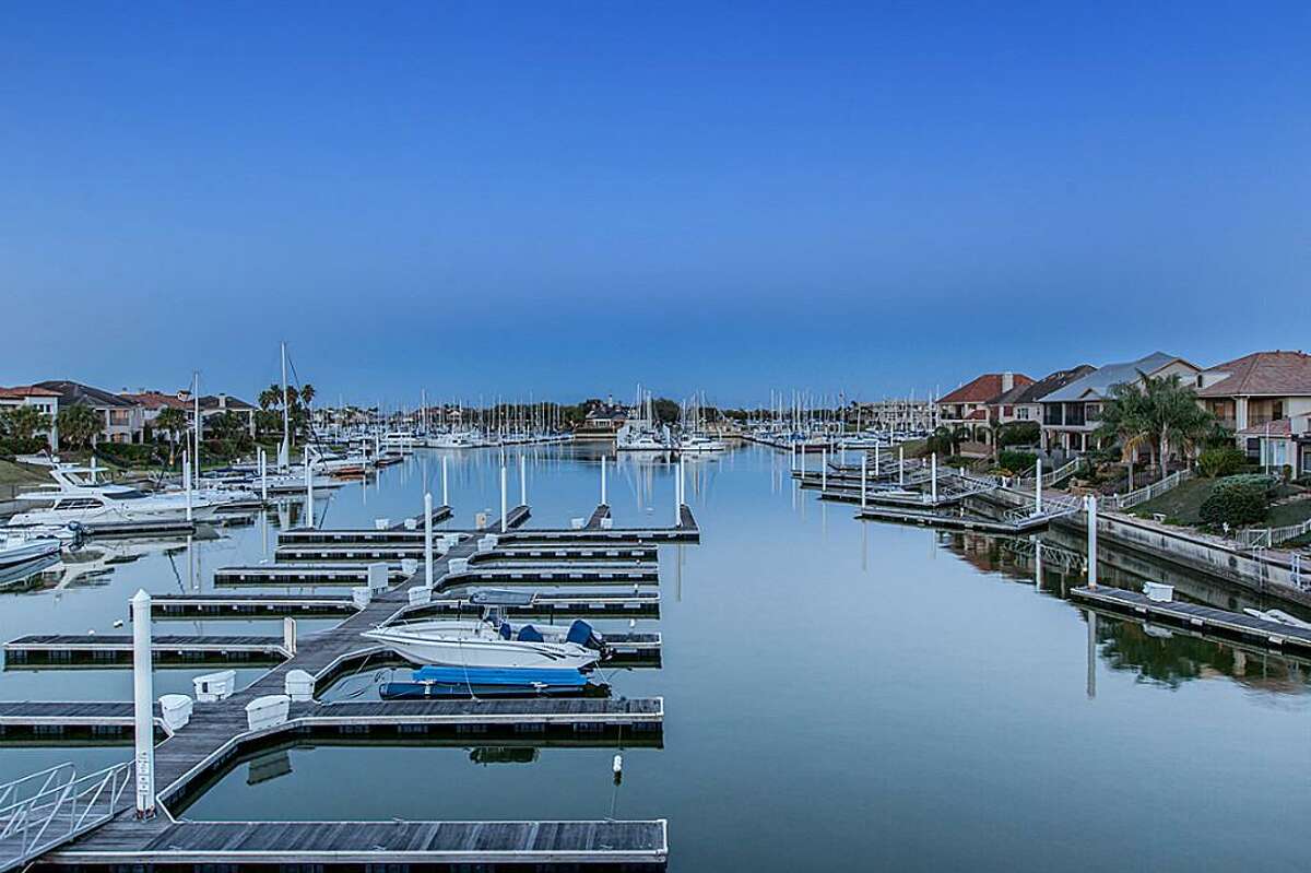 Clear Lake area is waterfront living at its best