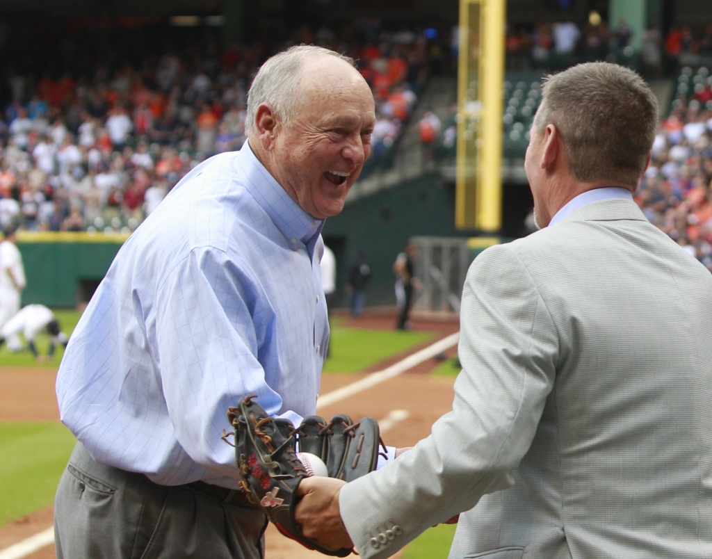 Nolan Ryan, Craig Biggio combine on wild first pitch 