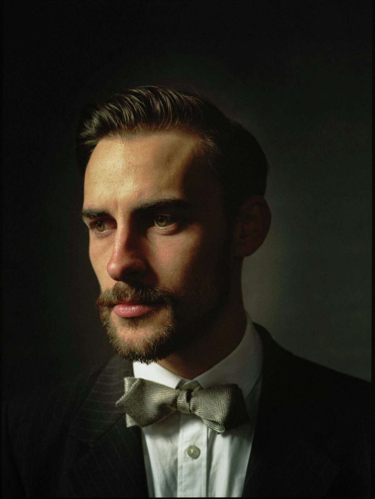 Robert Ellis and Wild Child in concert