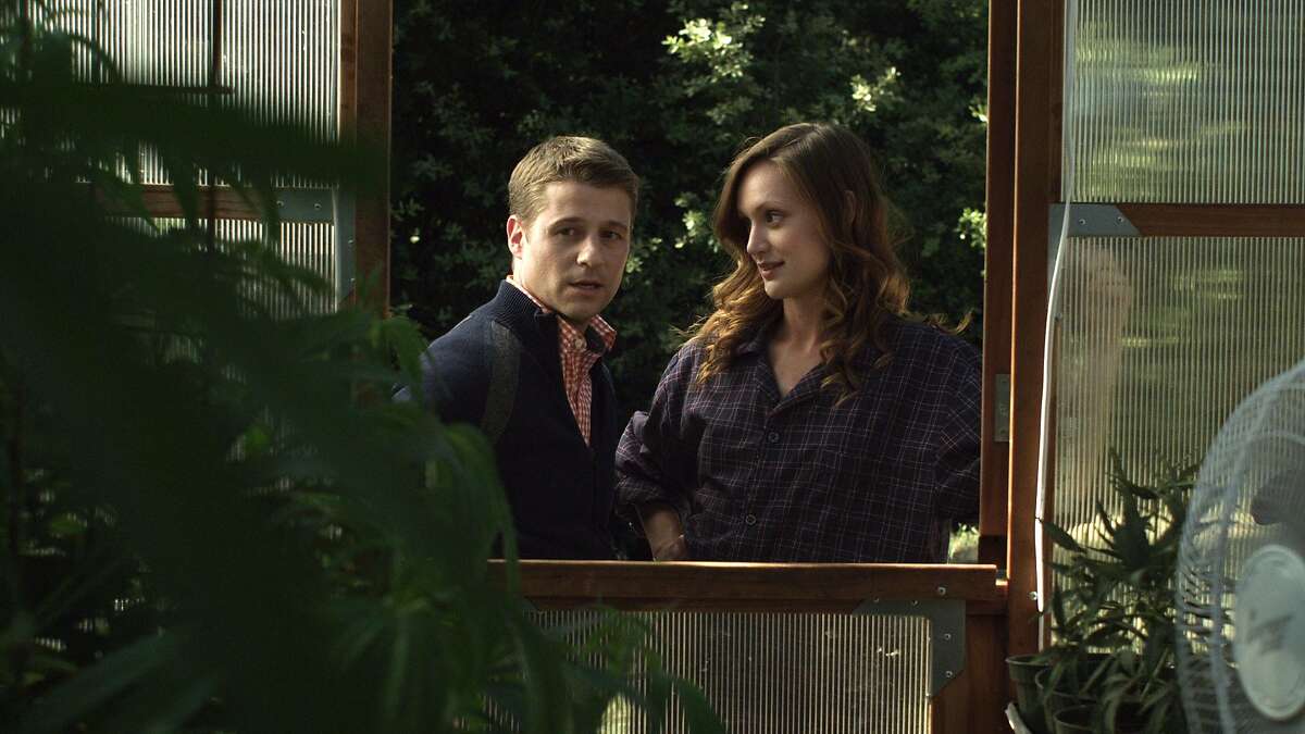 Ben McKenzie as Nick Randworth and Kerry Bishe as Lily Palmer in GOODBYE WORLD.