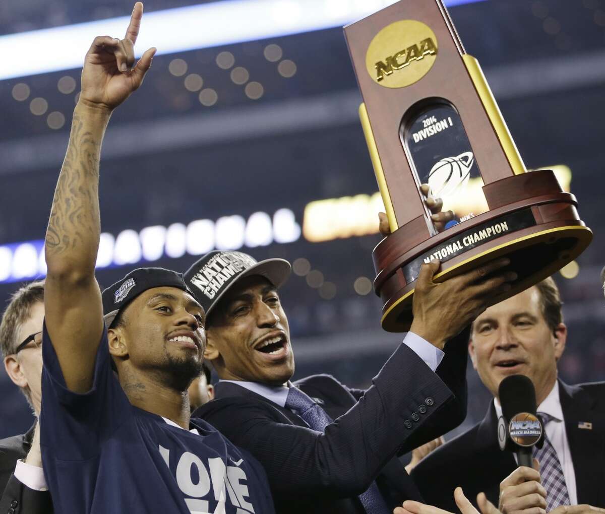 UConn stuns Kentucky, wins national title