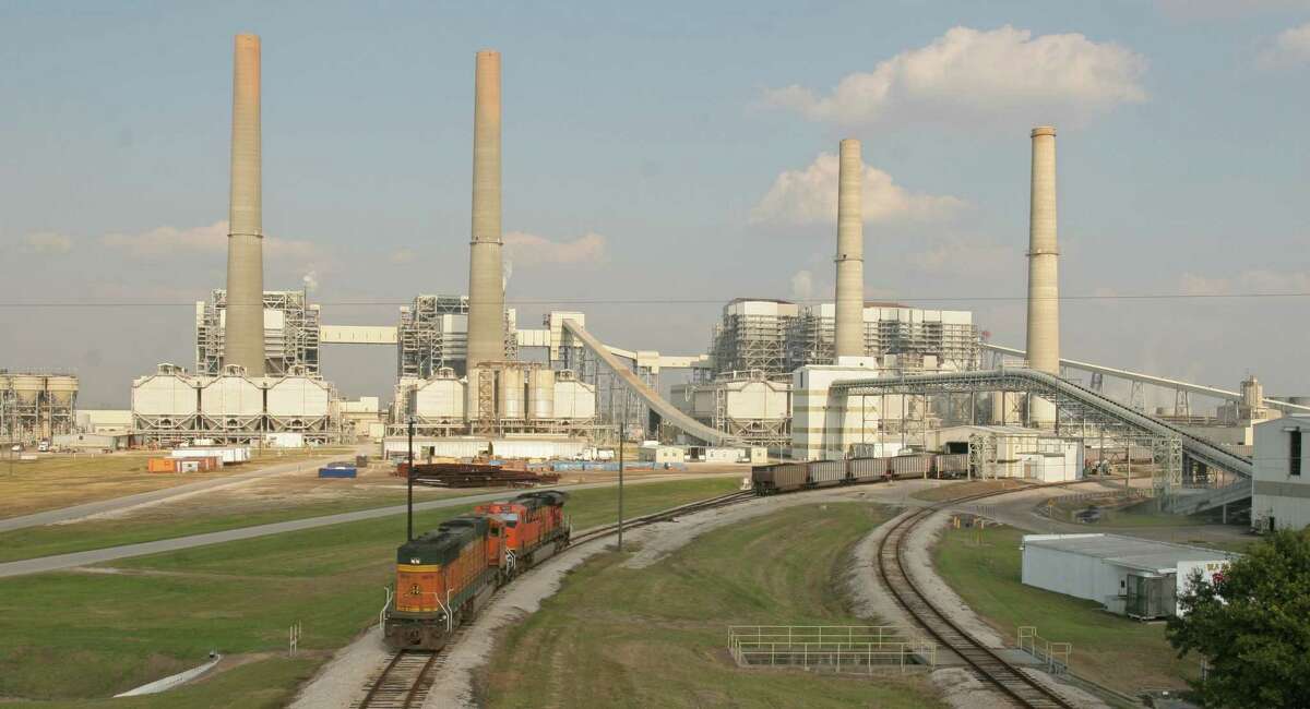 (For the Chronicle/Gary Fountain, November 2, 2007) The W.A. Parish Power Plant in Fort Bend County, owned and operated by NRG Energy, is planning a project to capture about 1 million tons of C02 from its smoke stack per year. This would be the largest cabon capture project in the world when it gets off the ground in 2012. The plant is among the largest in the nation.