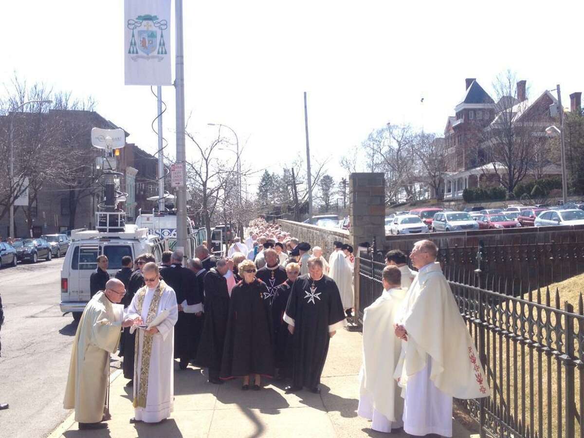 Amid Pageantry, Albany Has A New Bishop