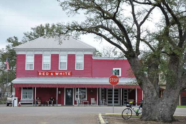 Spend an afternoon antiquing in Fayetteville - HoustonChronicle.com