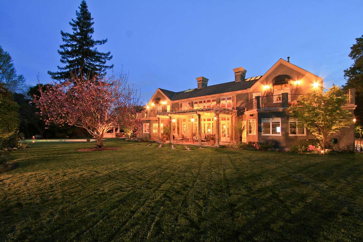 Tuscan villa with California flair in Atherton