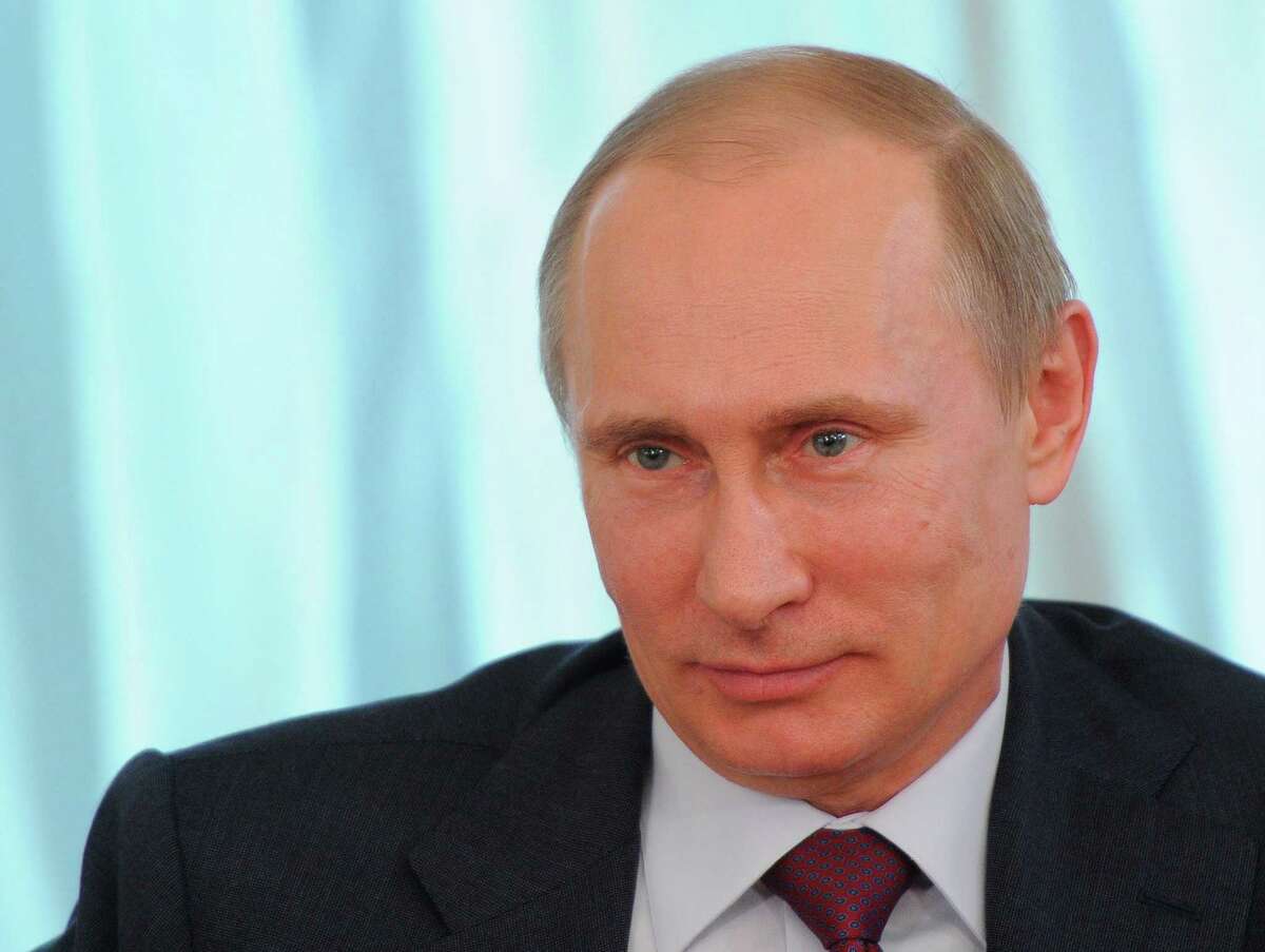 Putin threatens to cut Europe's gas supplies